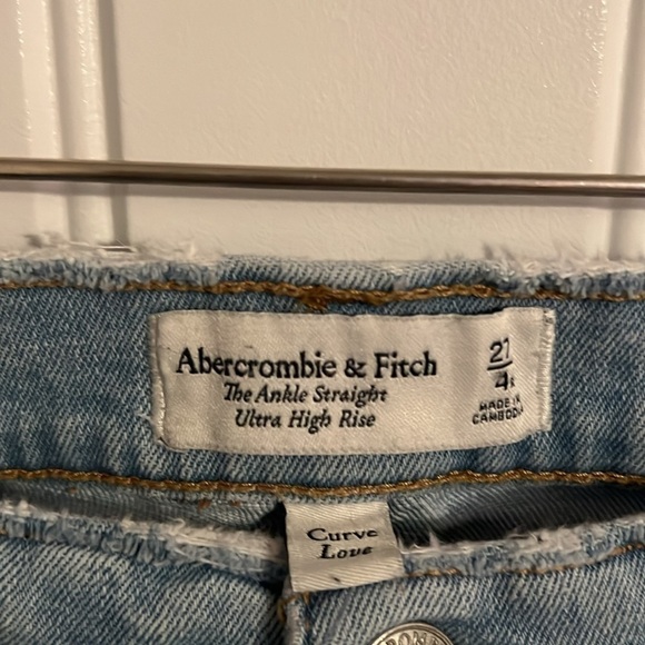 Abercrombie & Fitch The Ankle Straight Ultra High Rise Jeans Size 4 or 27 - Picture 2 of 4